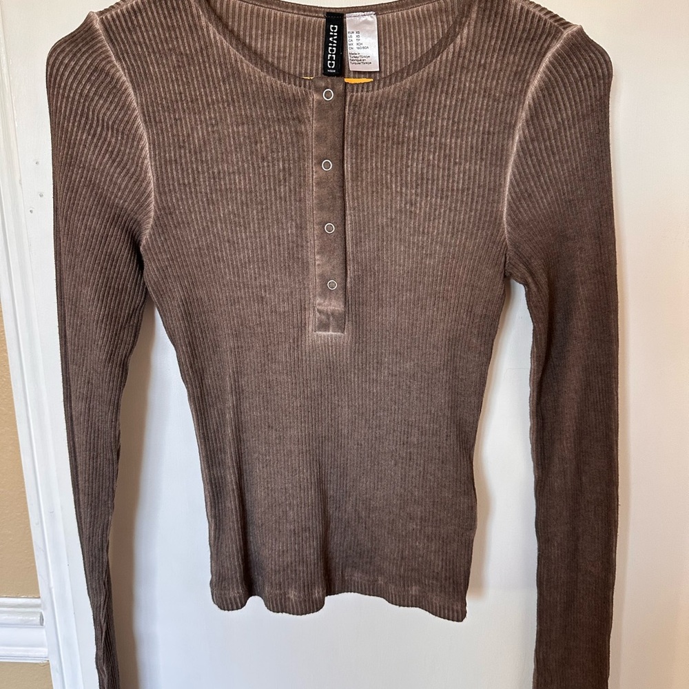 H&M Brown Ribbed Fitted Long Sleeve Tee